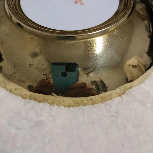 Vintage 79/80 Hand Painted Porcelain Dish with Brass Bottom Made in Hong Kong - Picture 13 of 15